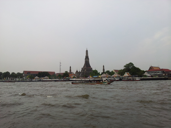 Wat Arun Cross River Ferry